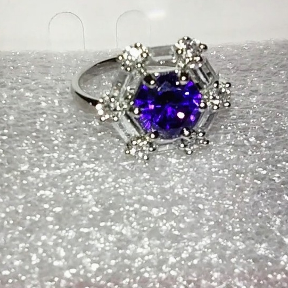 Amethyst Cocktail Ring - Picture 3 of 9